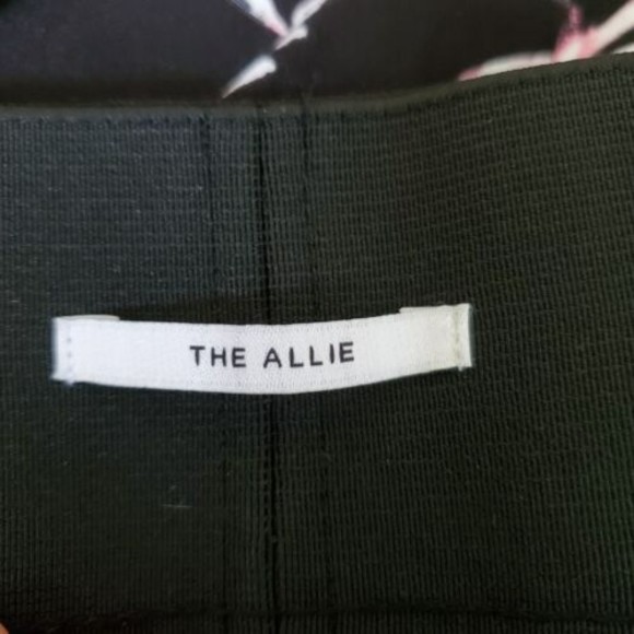 Lane Bryant Womens Pants Plus Size 18R The Allie Black Floral Ankle Tapered - Picture 4 of 6